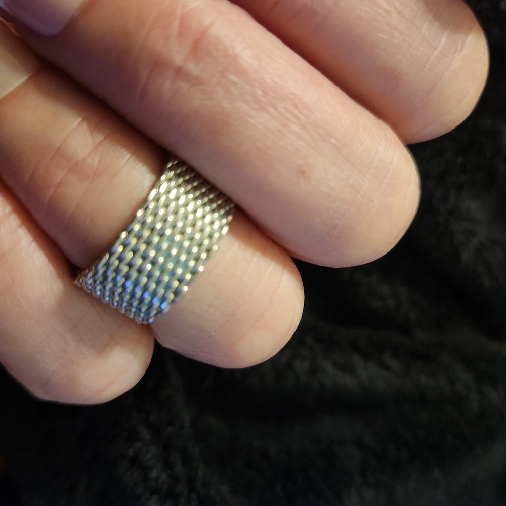 Mint Condition 925 Sterling Silver Wide Mesh Ring (Size 5.) - Picture 7 of 11